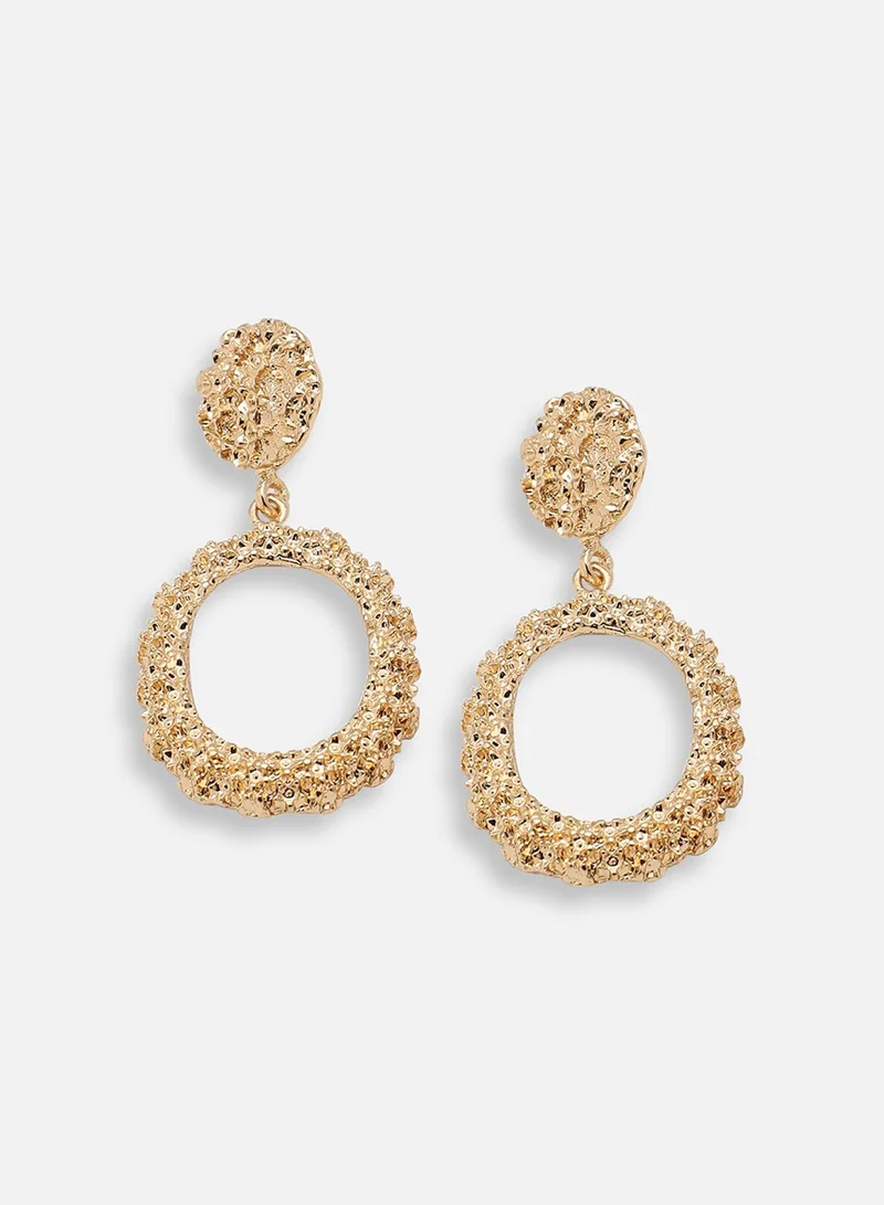 سوهي حلق مصمم للحفلات مطلي بالذهب