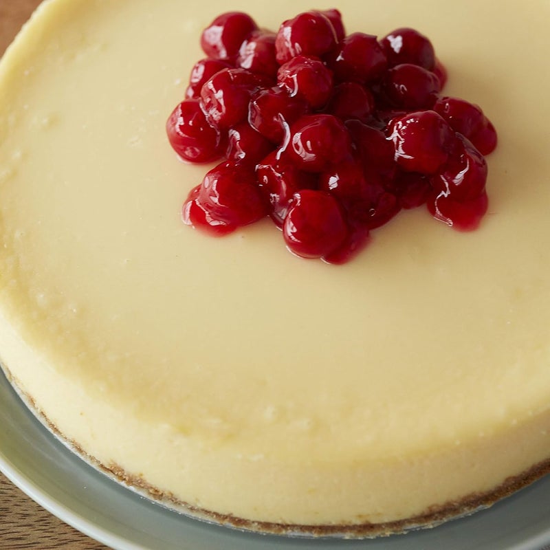 Wilton Gold Premium NonStick WarpResistant Bakeware Made without PFAs Springform Pan 9 x 275 in Packaging May Vary - Image 2