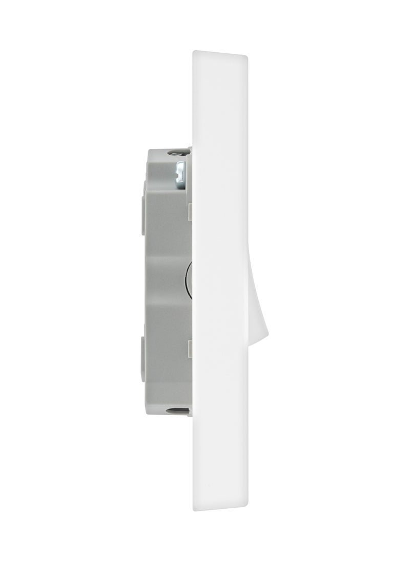 BG BG Nexus 20 Amp 10AX Triple 2 Way Square Edge Plate Switches  - Image 4