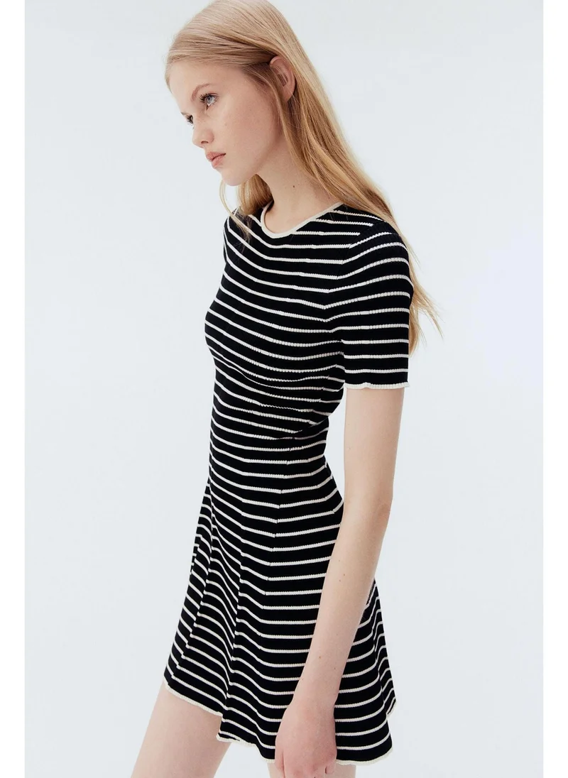 H&M Rib-knit flared-skirt dress