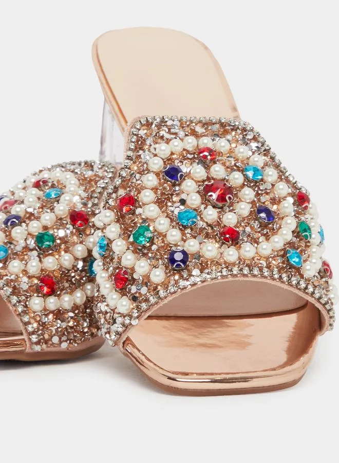 تايك تو صندل بكعب شفاف