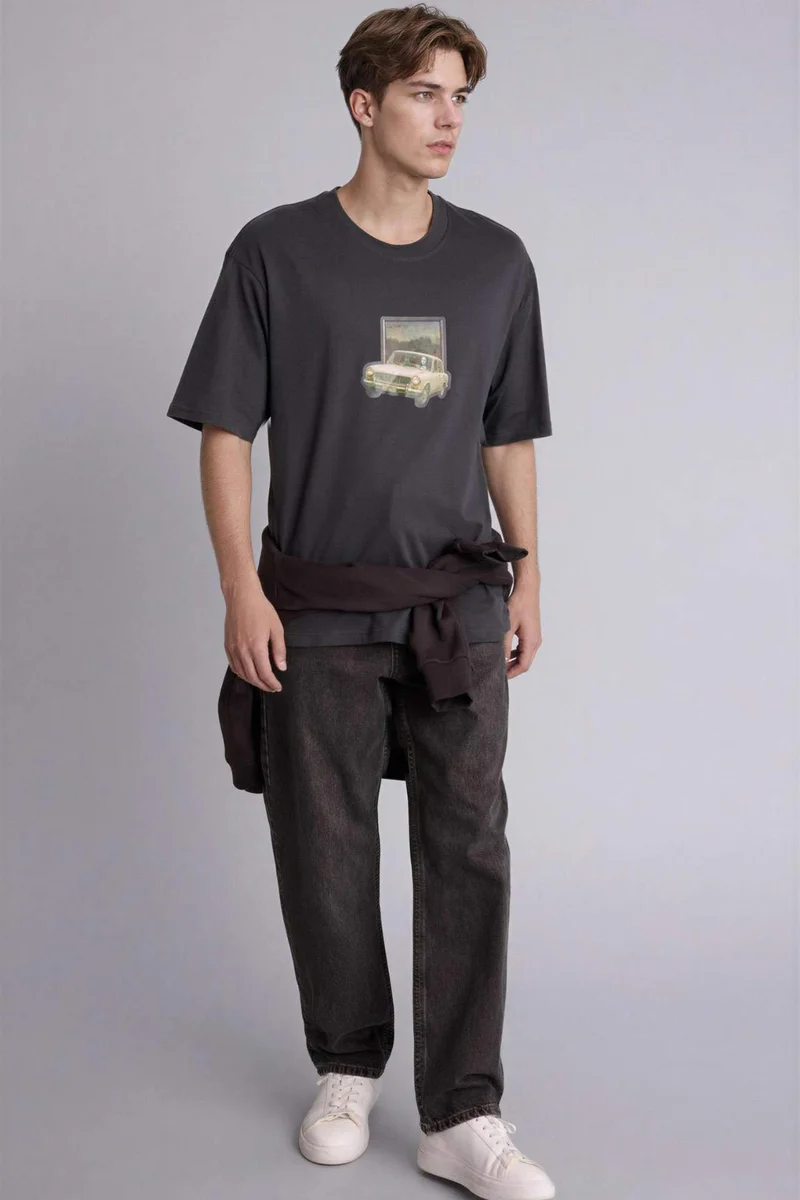 ديفاكتو Leonardo da Vinci Boxy Fit Slogan Print T-Shirt
