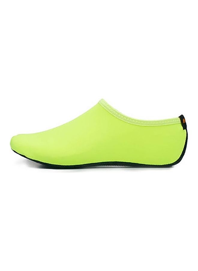 NIBEMINENT Pair Of Non-Slip Diving Shoes - Image 1