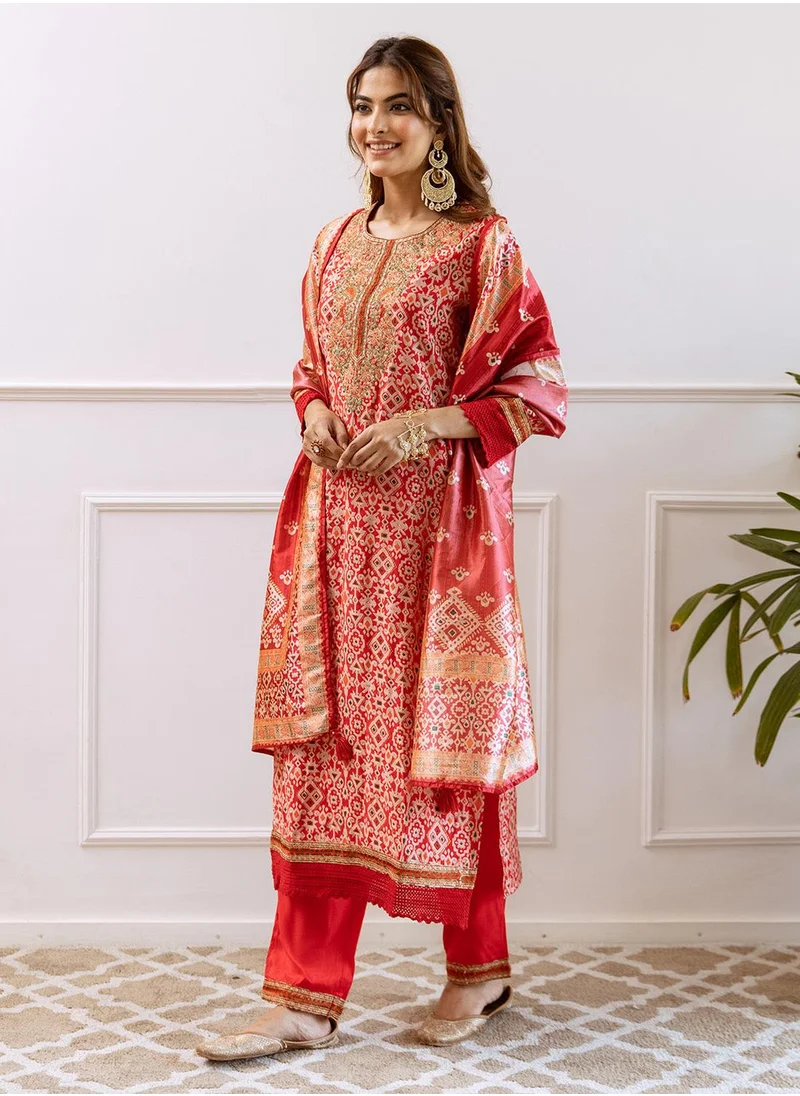 آي شين Straight Fit Printed Pattern Round Neck Three-Quarter Sleeves RED Colour Woven Cotton Kurta Set for Women with Semi Elastic Closure - Unmatched Grace and Comfort