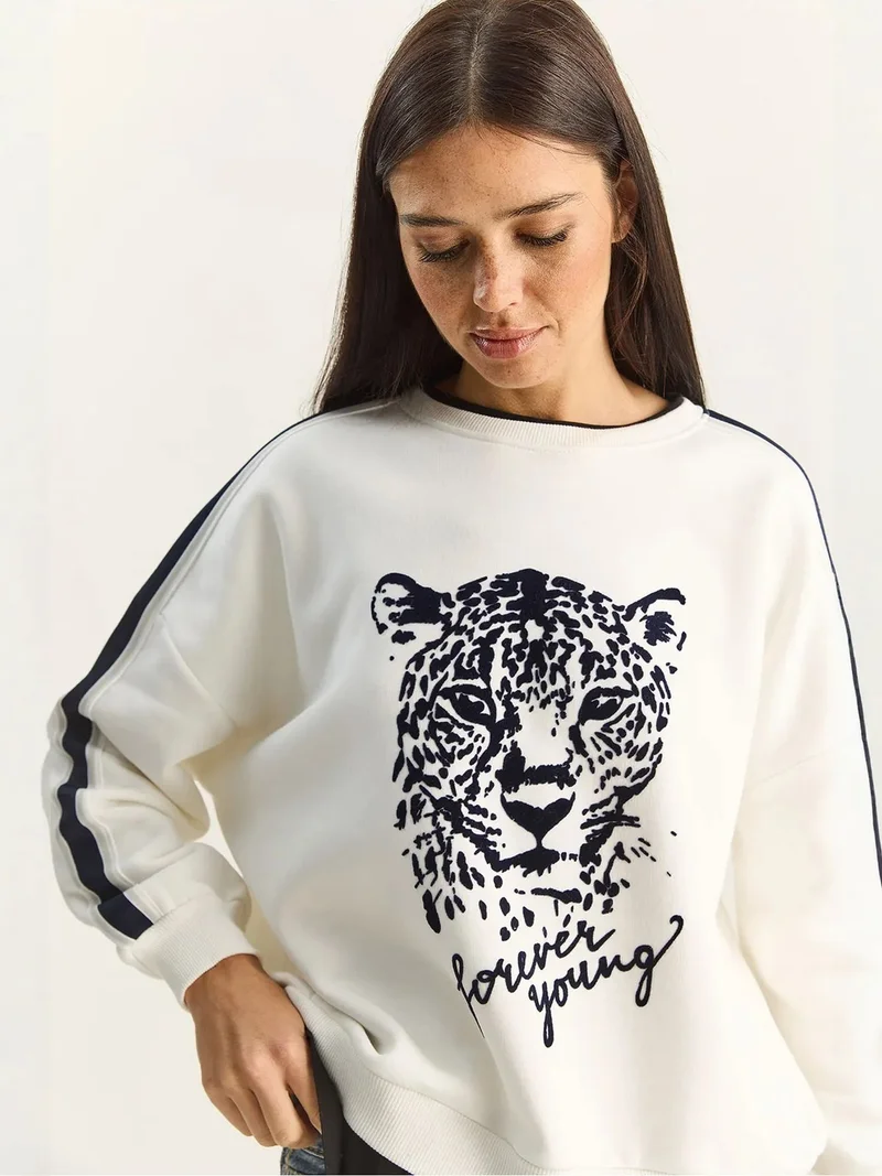 Bianco Lucci LUCCI Crew Neck Printed Sweatshirt