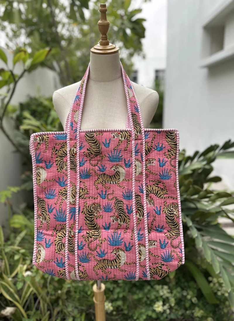 كشمش CUSH QUILTED TOTE BAG