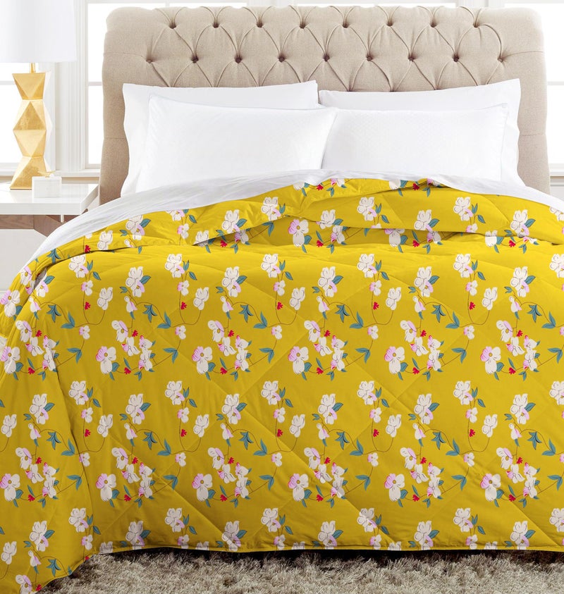VAS COLLECTIONS Microfiber 220 GSM Glace Cotton AC Comforter Set King Size Double Bed with Flat Bedsheet 90x100 inch and 2 Pillow Covers | 4 Piece Bedding Set - Yellow with White Pink Leaf - Image 4