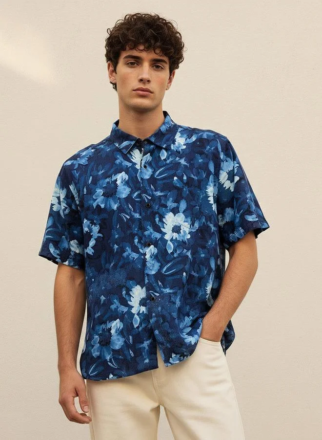 Lee Cooper Lee Cooper Men Regular Fit Collared Floral Print Short Sleeves Shirt