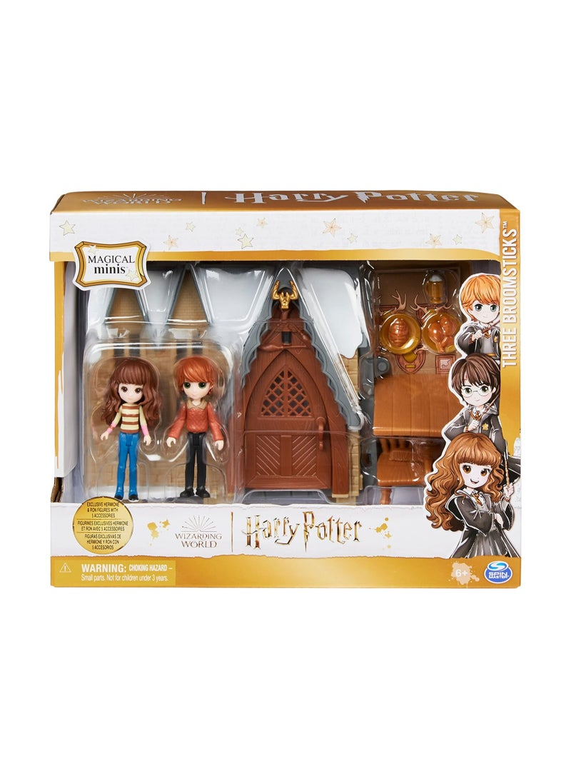 SPIN MASTER Wizarding World Harry Potter, Magical Minis Three Broomsticks Playset with 2 Exclusive Figures and 5 Accessories - Image 1