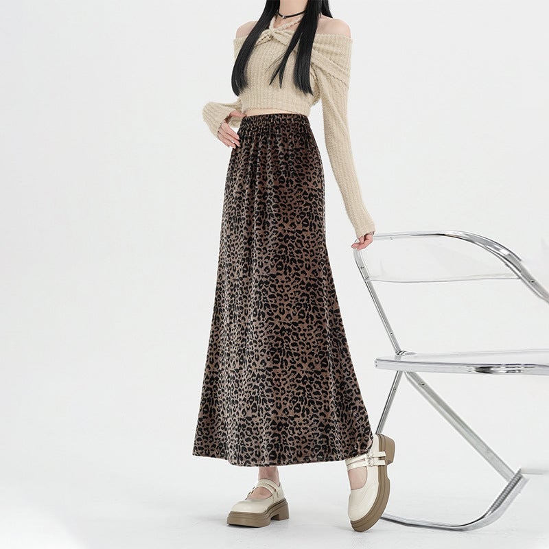Real S Spot 2025 High-End Leopard Print Velvet Skin-Friendly Half-Length Hip-Hugging Fishtail Long Skirt Elastic Waist Mid-Length Skirt - Image 2