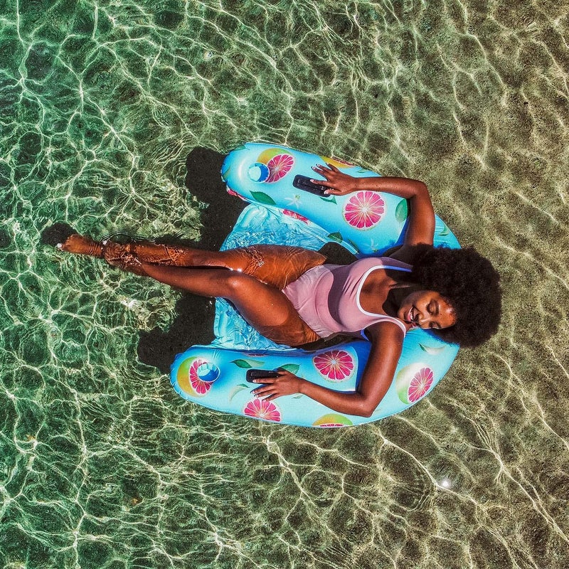 بول كاندي كرسي شمسي من PoolCandy بتصميم طوف مائي متعدد الأنماط (كرسي شمسي بطبعة جريب فروت مع طوف مائي) - Image 3