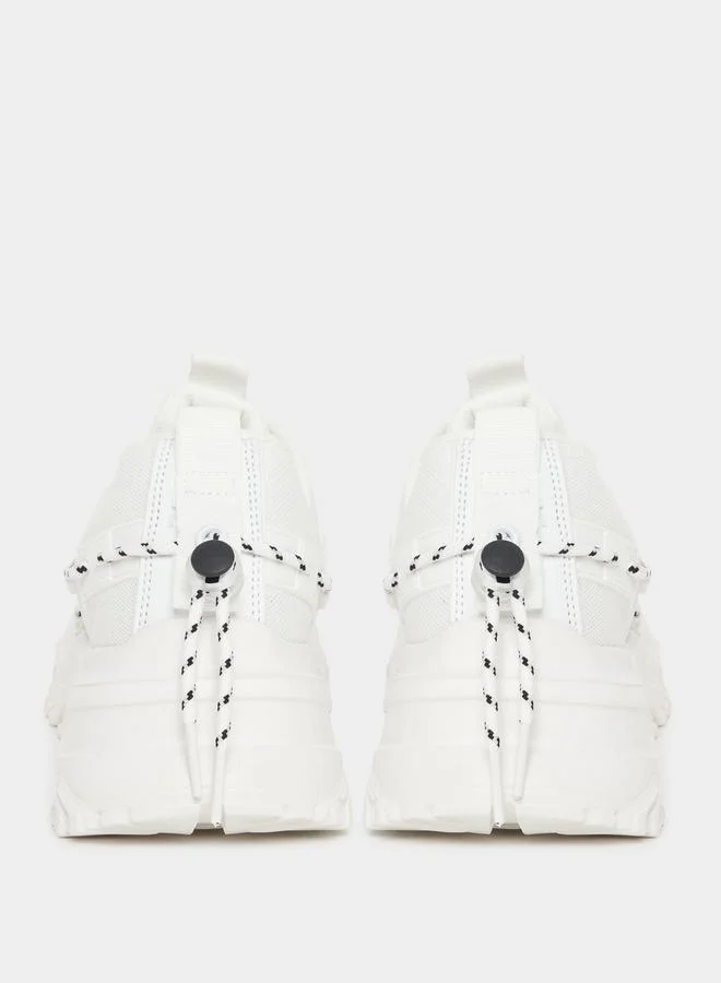 Styli Chunky Sole Rope Chain Decor Sneakers