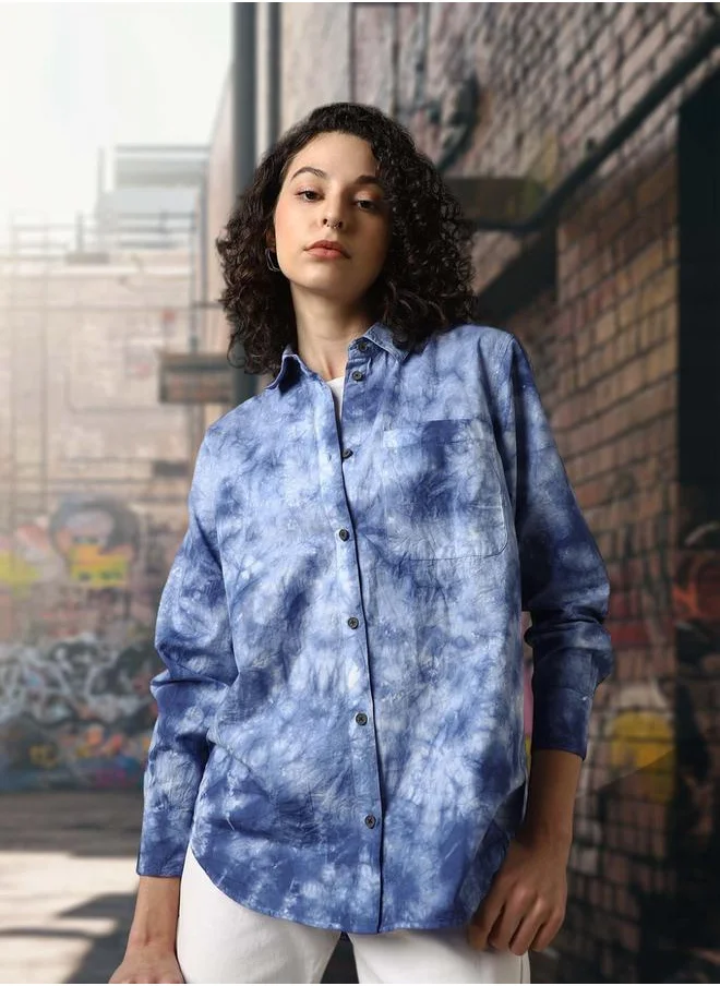 هوبرهولمي Women Shirts in Navy Blue featuring Oversized fit with a washed pattern, spread collar collar, collar neckline, full sleeve, secured with button closure, crafted from 100% cotton – a trendsetting piece that blends fashion and comfort.