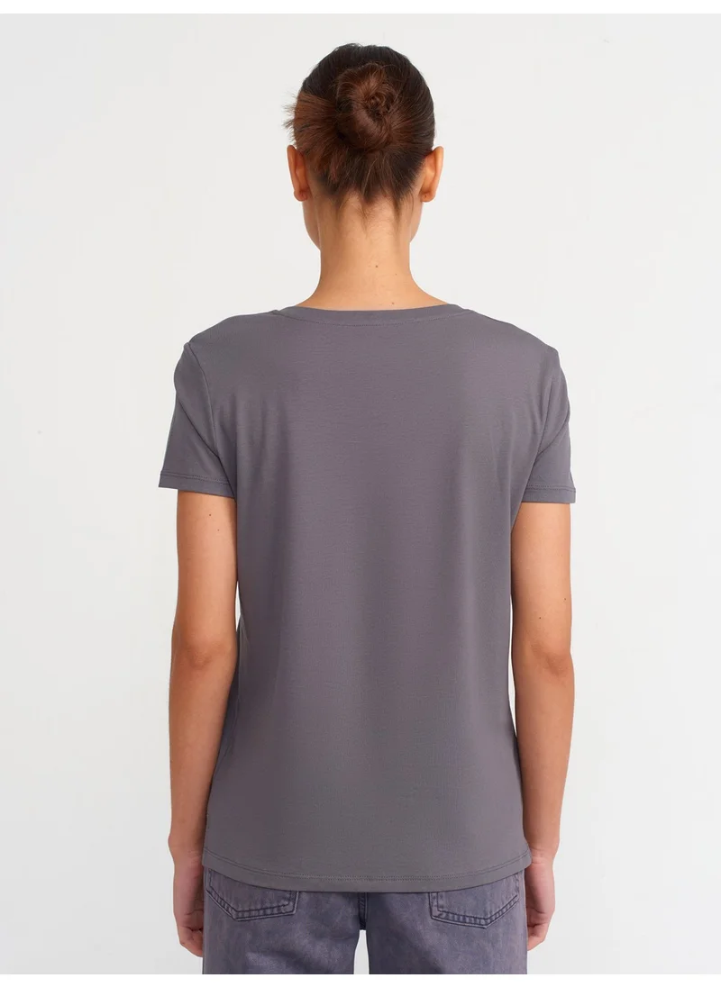 ديلفين Dilvin 3470 V-Neck Basic T-Shirt-Smoked