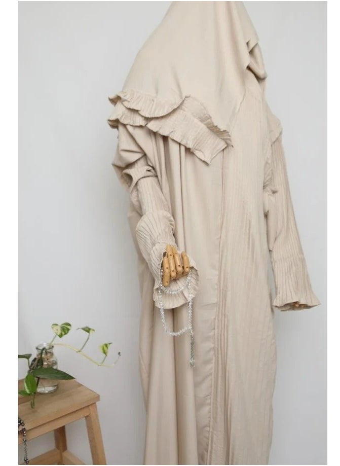 Generic - A prayer sheet of the type of robe with an attached veil and slits that add to its beauty and elegance - Image 1