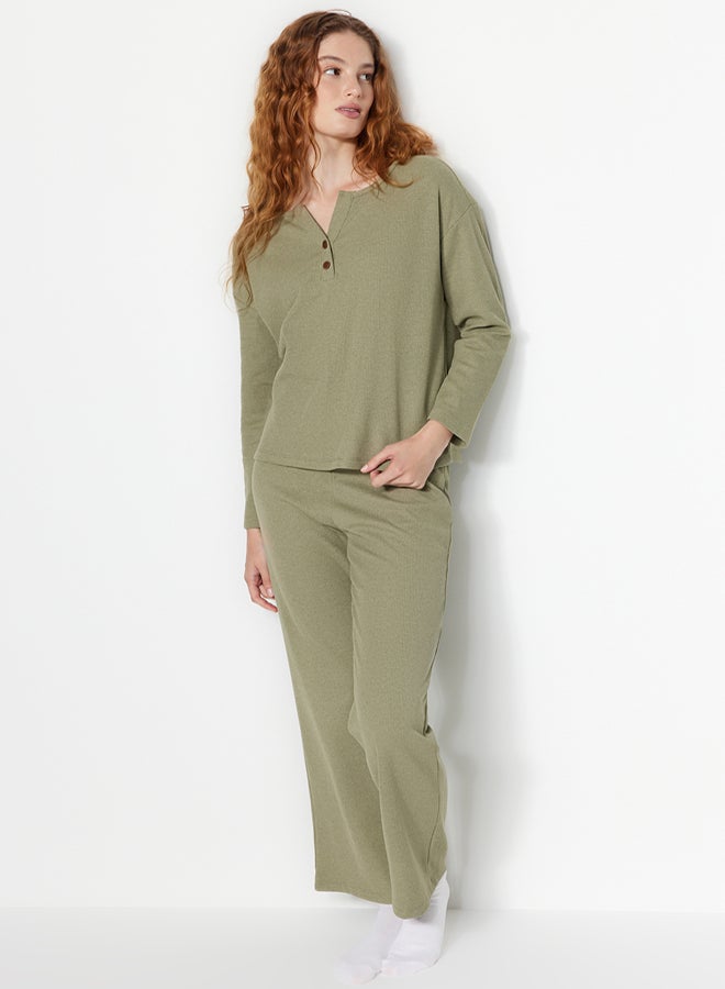 trendyol Green Waffle Tshirt-Pants Knitted Pajama Set - Image 2