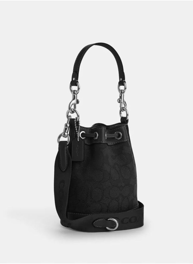 حقيبة دلو صغيرة من قماش Coach Signature
