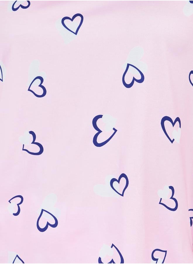 Styli Plus Size All Over Heart Print T-Shirt & Pyjama Set  - Image 3