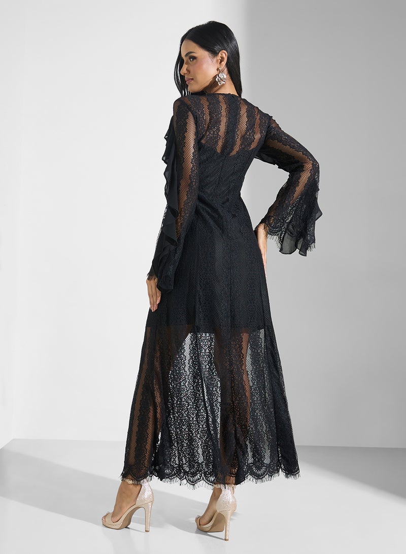 كيب سايك فستان ماكسي بكشكشة دانتيل - Image 2