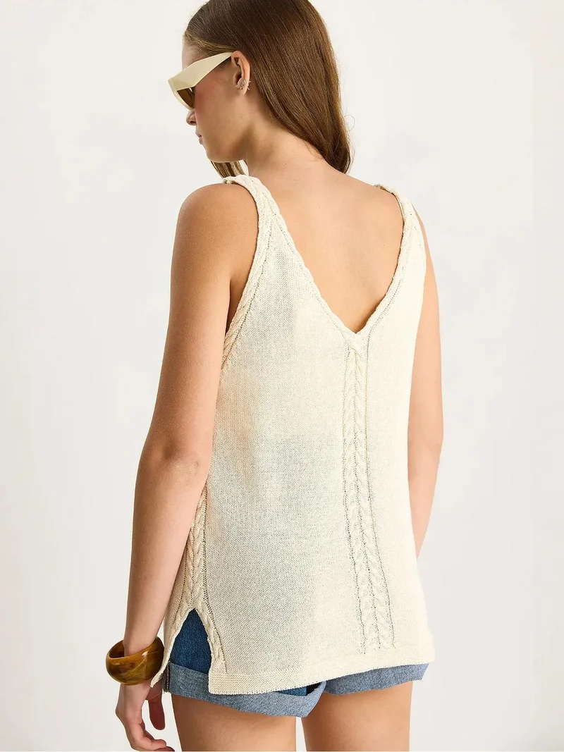 Bianco Lucci LUCCI Textured V-Neck Blouse with Elastic Detail