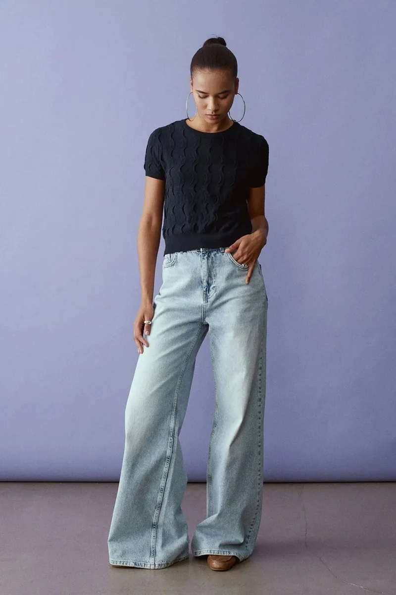 DILVIN Textured Ribbed Crop Blouse
