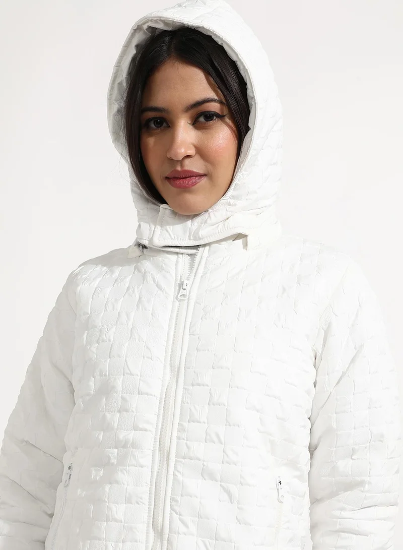Campus Sutra Women's Powder White Buffallo Check Quilted Puffer Jacket For Casual Wear | Hooded Neck | Long Sleeve | Zipper Closure | Jacket Crafted With Comfort Fit For Everyday Wear
