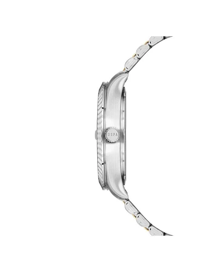 يو اس بولو اسن ساعة يد رجالية فضية بسوار ستانلس ستيل وميناء أزرق بعقارب ٤٢ مم