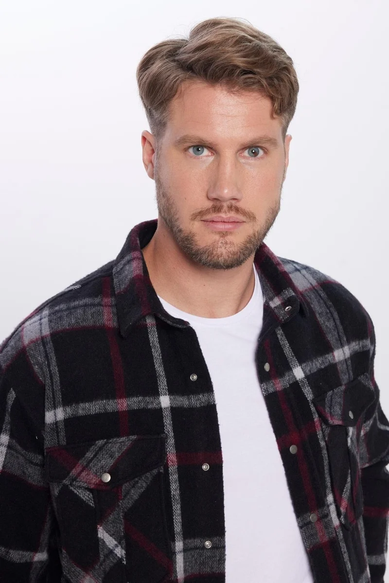 Tudors Men's Relax Fit Casual Cut Lumberjack Double Pocket Snap Plaid Winter Shirt