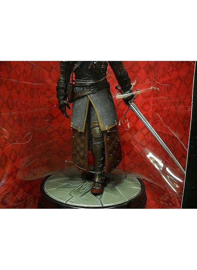 Dark Horse - Deluxe The Witcher 3: Wild Hunt: Geralt Grandmaster Ursine Figure - Image 1