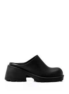 Fashionable Heeled Shoe