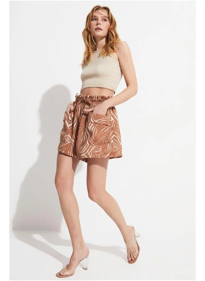 جون June Patterned Pocket Detailed Shorts