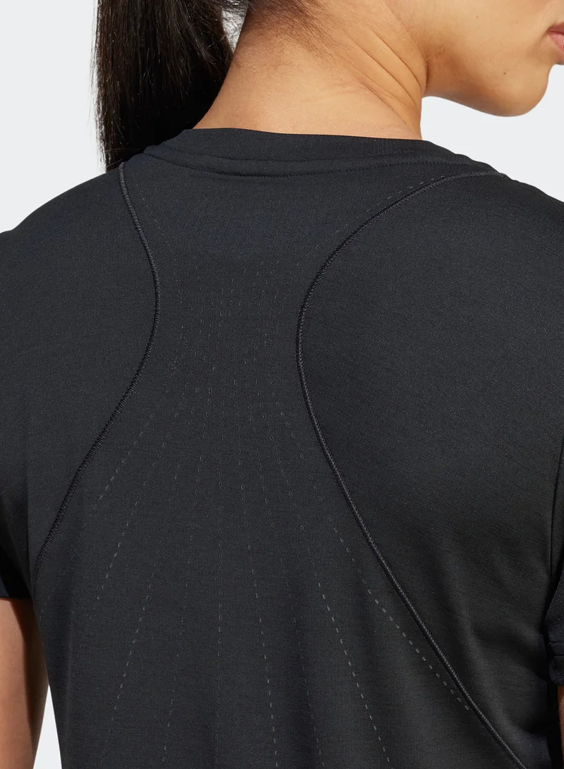 adidas تيشيرت بشعار D4T