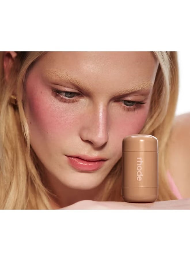 rhode - A Creamy Blush For Buildable Color + Baby-Soft Cheeks 0.18 Oz. - Juice Box - Hot Pink - Image 1