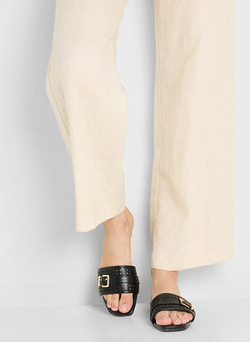 ELLA Flat Sandal With Buckle