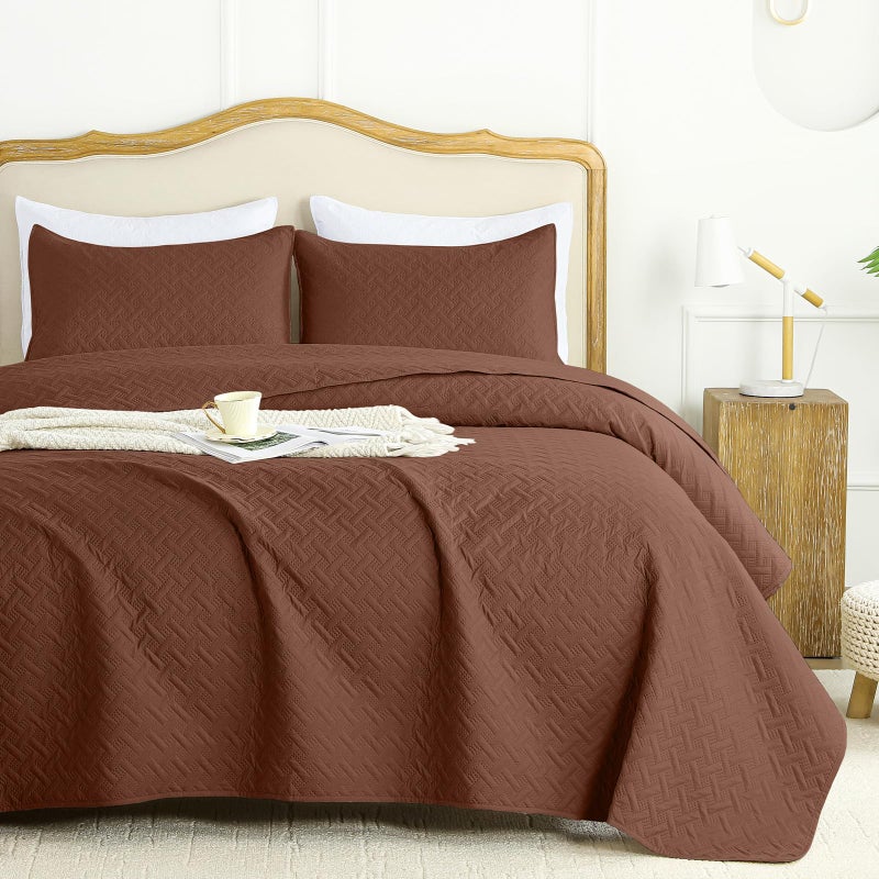 FLYMME King Size Quilt Bedding Set Terracotta Lightweight Bedspreads Set Soft Microfiber Bed Coverlet 3 Pieces (1 Quilt  2 Shams) - Image 1