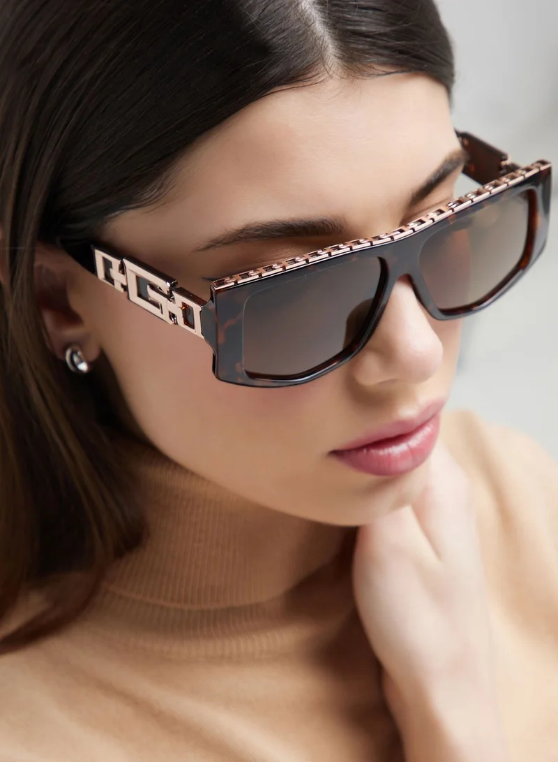 GUESS Vintage Frames Shape Sunglasses