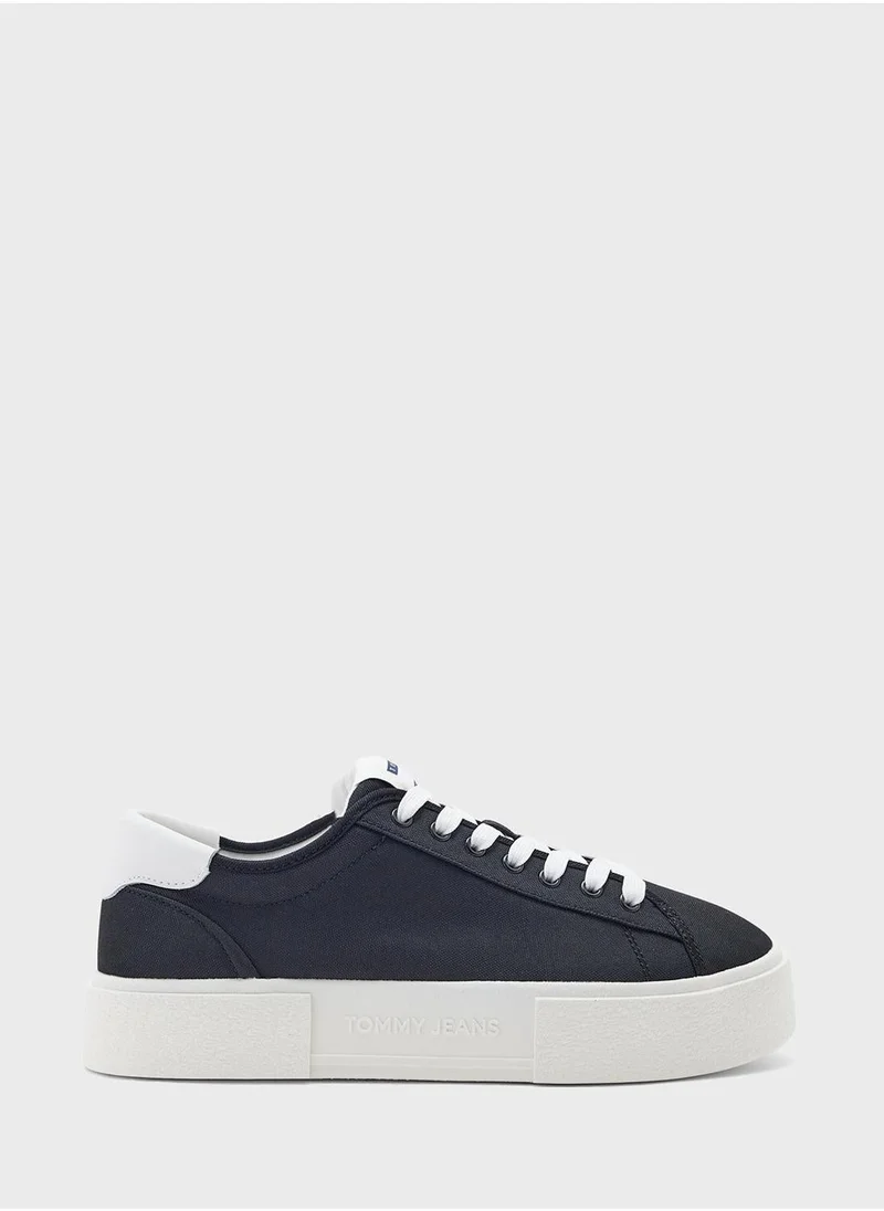 FLATFORM CANVAS TRAINERS