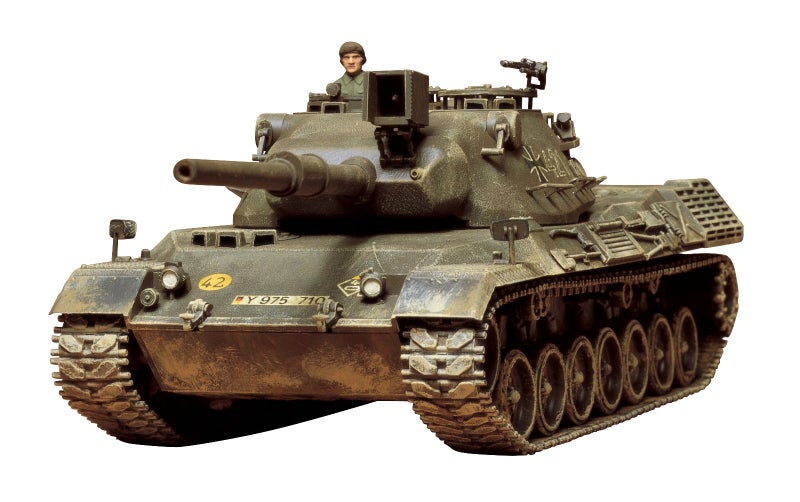 Tamiya 35064 1/35 German Leopard Medium Tank - Image 1
