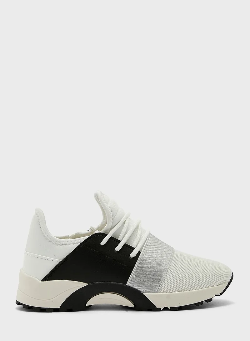 Ginger Elastic Detail Lace Up Sneaker