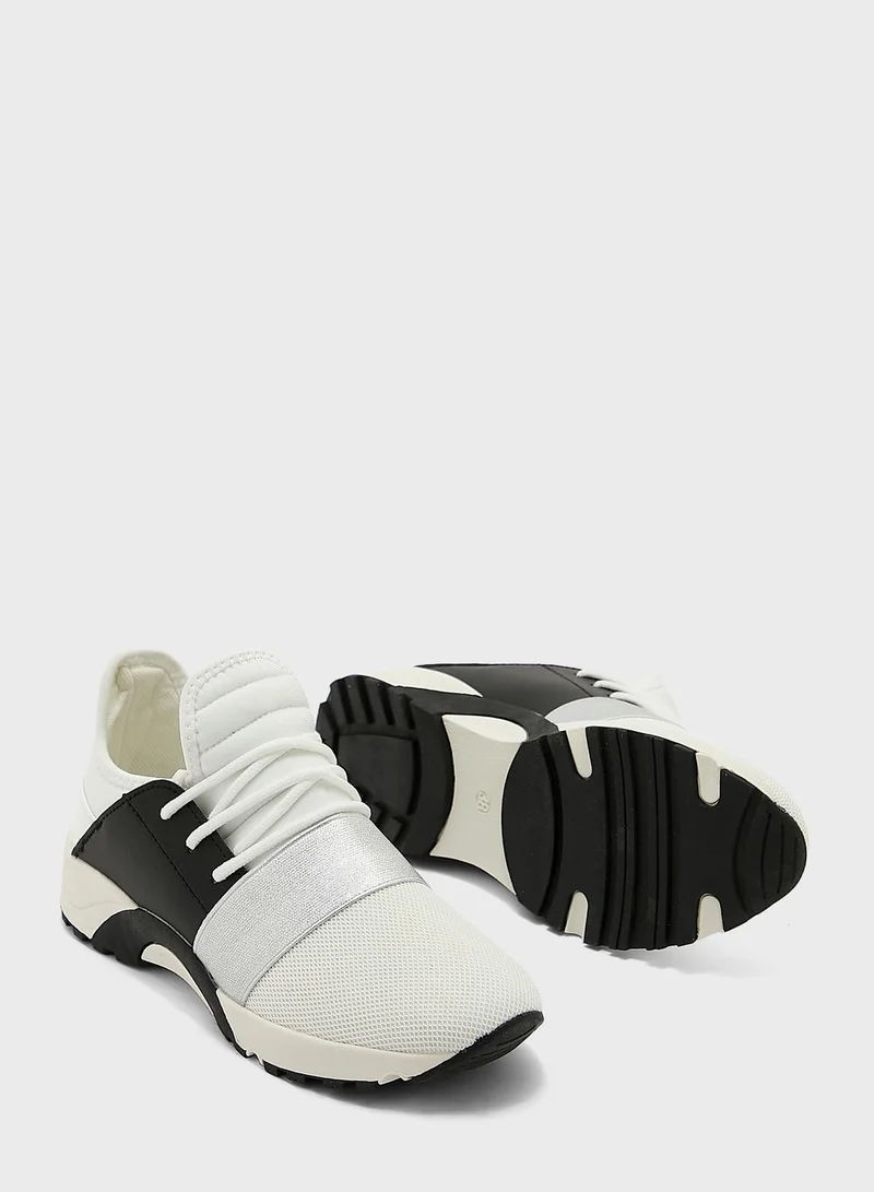Ginger Elastic Detail Lace Up Sneaker