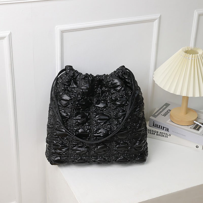 South Korea New Women'S Bag Down Drawstring Bag Korean Style Rhombus Large Shoulder Bag Women'S Plaid Portable Tote Bag - Image 3