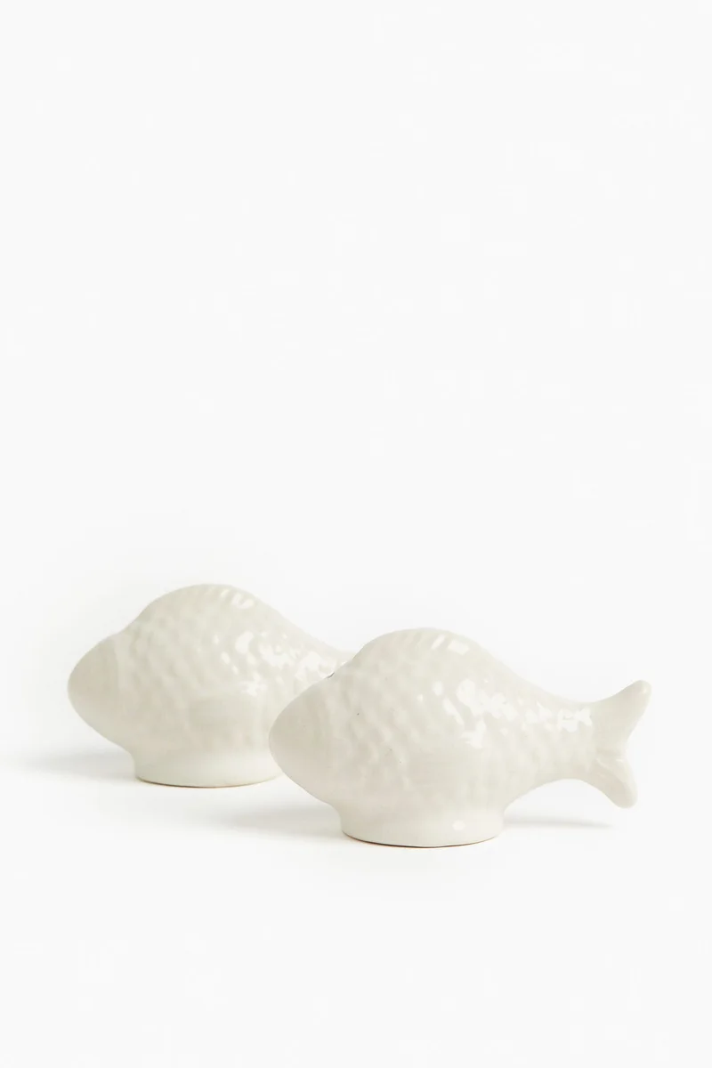 H&M Stoneware salt and pepper set