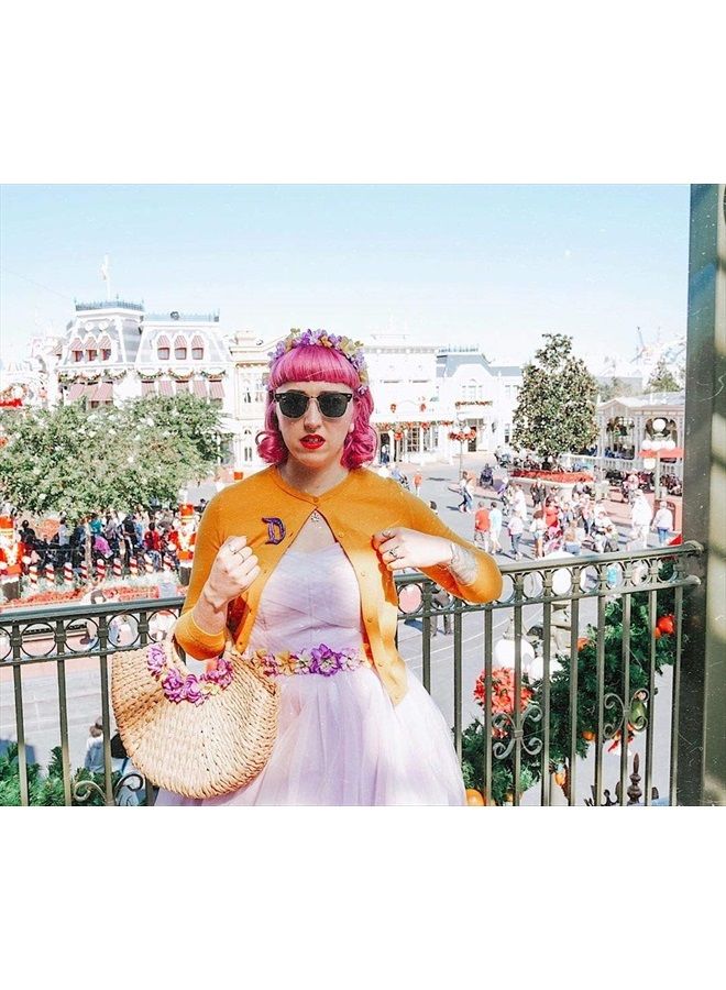 ARCTIC FOX Vegan and Cruelty-Free Semi-Permanent Hair Color Dye (8 Fl Oz, VIRGIN PINK) - Image 4