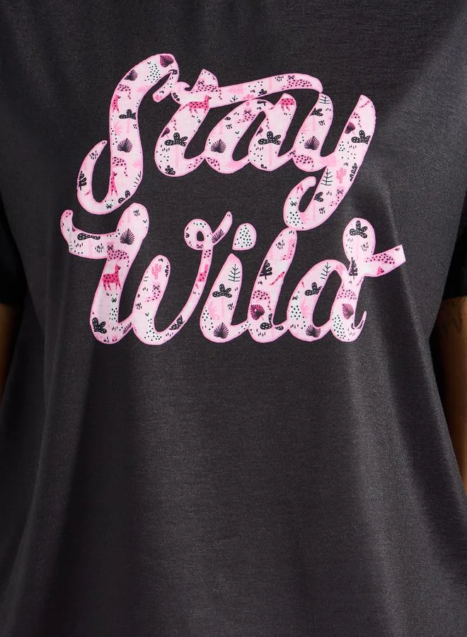 ستايلي Stay Wild Print Drop Shoulder T-Shirt & Shorts Set