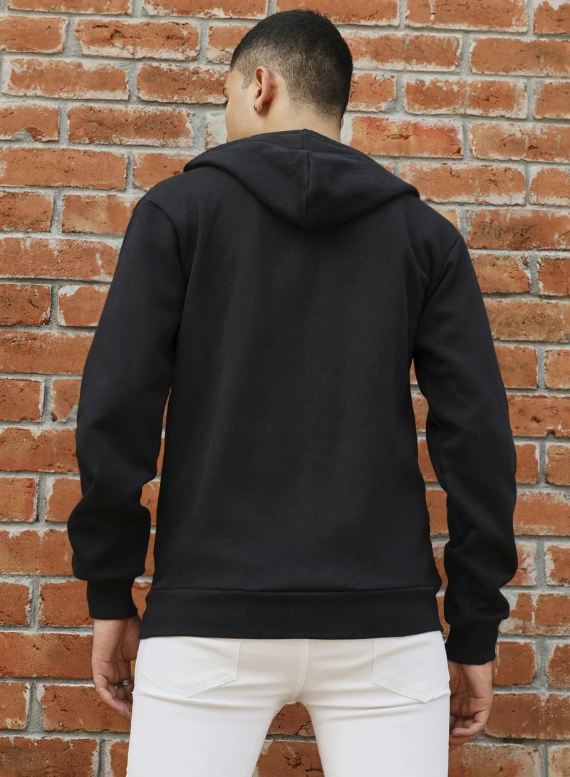 Campus Sutra Men's Black Zip-Front Hoodie With Contrast Drawstring
