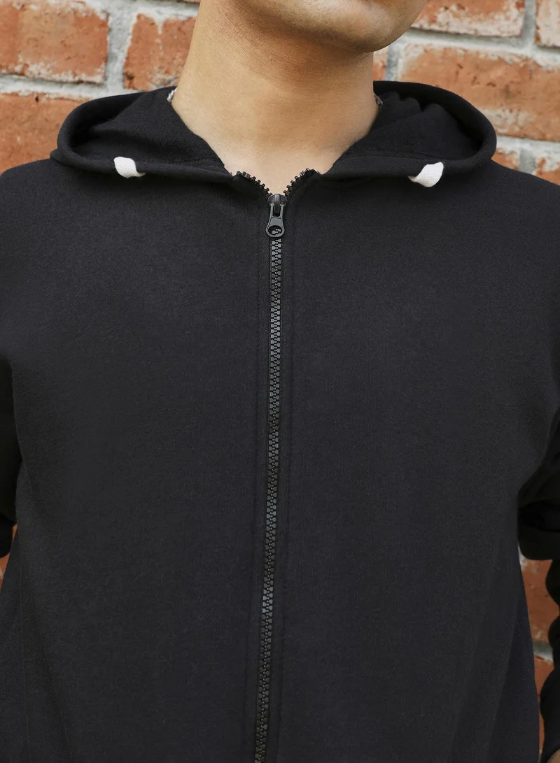 Campus Sutra Men's Black Zip-Front Hoodie With Contrast Drawstring