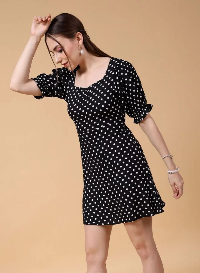 مرفوعة Women Fit and Flared Casual Polka Dot Sweetheart Neck Dress