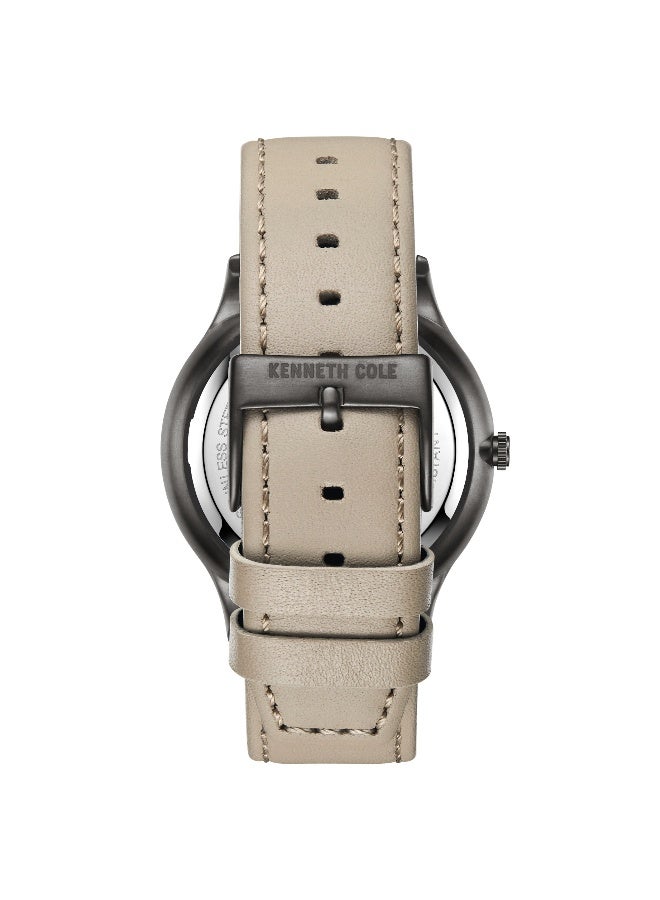 Kenneth Cole New York ساعة أنالوج للرجال بقرص بني فاتح وحزام جلد بني فاتح بتصميم كلاسيكي حديث - 43 مم - Image 3