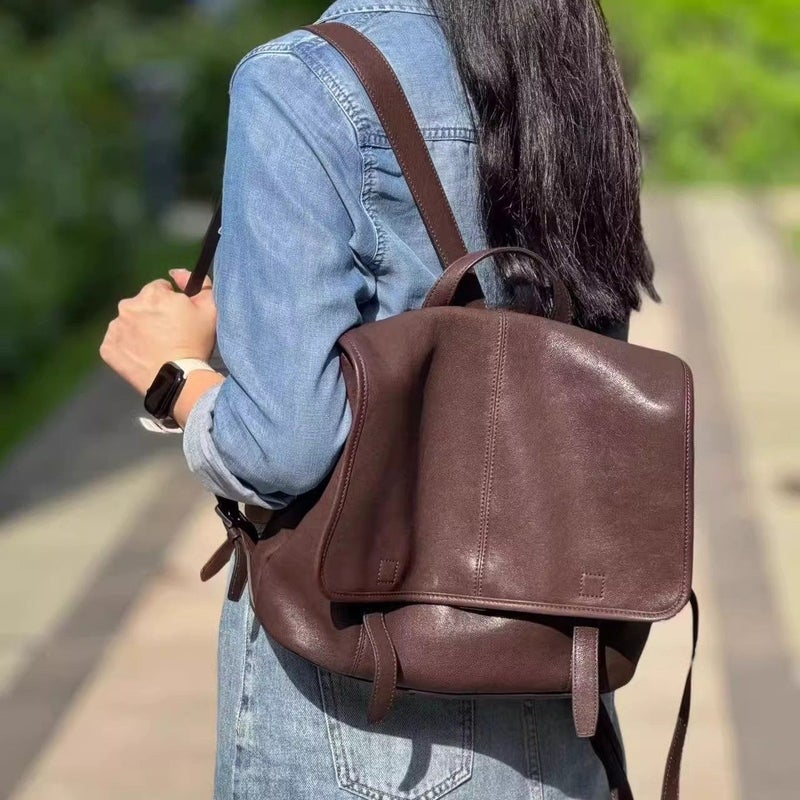 Niche New Vegetable-Tanned Messenger Crossbody Backpack - Large Capacity for Work &  Leisure