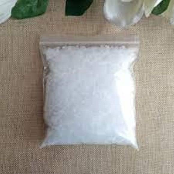 Generic Paraffin Wax Fully Refined Paraffin Wax for Candle GranulesPellets 250gram  - Image 2